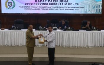 (DPRD) Provinsi Gorontalo melaksanakan rapat Paripurna Pembicaraan Tingkat I terhadap Ranperda tentang Pertanggungjawaban Pelaksanaan APBD Provinsi Gorontalo Tahun Anggaran 2024. Foto: Hibata.id