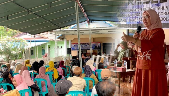 Femmy Udoki Motivasi Pemuda Olele Untuk Berani Berinovasi, Jangan Tunggu Jadi ASN