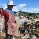 Tumpukan sampah termasuk sampah medis di Tempat Pembuangan Akhir (TPA) Sampah Regional Gorontalo. (Foto: Sarjan Lahay/Hibata.id