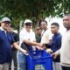 Wakil Wali Kota Gorontalo, Indra Gobel saat ikut aksi bersih-bersih pantai di Pantai Blue Merlin, Kamis (5/6/2025). (Foto: Humas Pemkot Gorontalo)