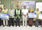 Wakil Wali Kota Gorontalo, Indra Gobel saat saat menghadiri kegiatan penilaian Lomba Kelurahan Tingkat Provinsi Gorontalo di Kelurahan Dembe Jaya, Kamis (12/6/2025). (Foto: Humas Pemkot Gorontalo)