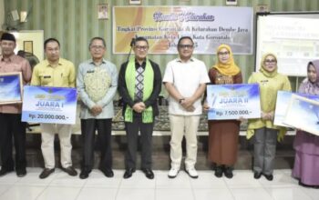 Wakil Wali Kota Gorontalo, Indra Gobel saat saat menghadiri kegiatan penilaian Lomba Kelurahan Tingkat Provinsi Gorontalo di Kelurahan Dembe Jaya, Kamis (12/6/2025). (Foto: Humas Pemkot Gorontalo)