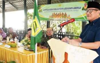 Wakil Wali Kota Gorontalo, Indra Gobel, saat secara resmi membuka Musyawarah Daerah (Musda) VIII Dewan Pimpinan Daerah (DPD) Al-Hidayah Kota Gorontalo. (Foto: Humas Pemkot Gorontalo)