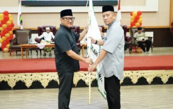Wakil Wali Kota Indra Gobel melepas khafilah kota gorontalo untuk mengikuti STQH tingkat provinsi beberapa waktu lalu.  (Foto: Humas Pemkot Gorontalo)