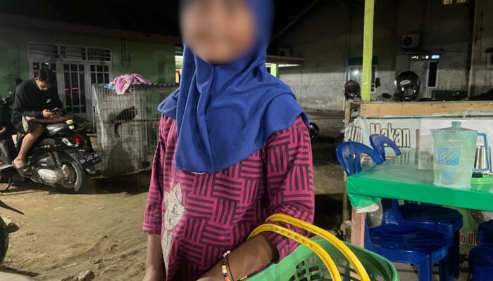 Dagangan di Tangan, Masa Depan di Pertaruhkan: Potret Anak Jalanan Gorontalo