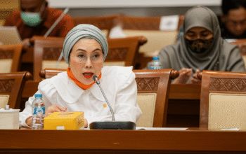 Anggota Komisi VIII DPR RI Selly Gantina menyoroti maladministrasi data sebagai penyebab gagal cairnya bansos, bukan judi online/Foto: Istimewa/Hibata.id
