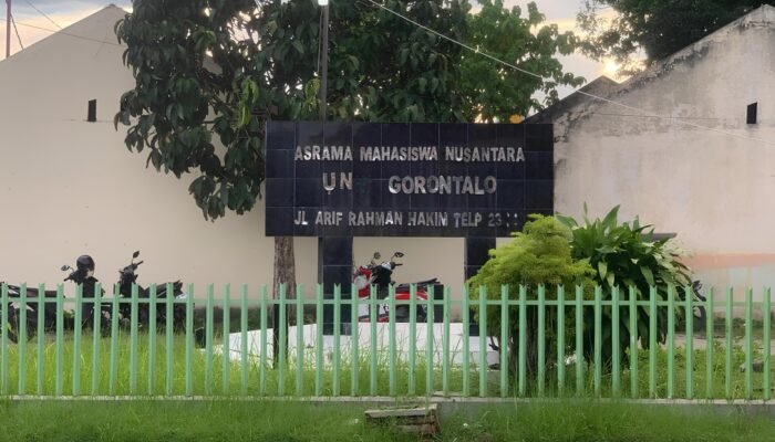 Ratusan Mahasiswa UNG Bertahan di Asrama Rusak Tanpa Kepastian Perbaikan