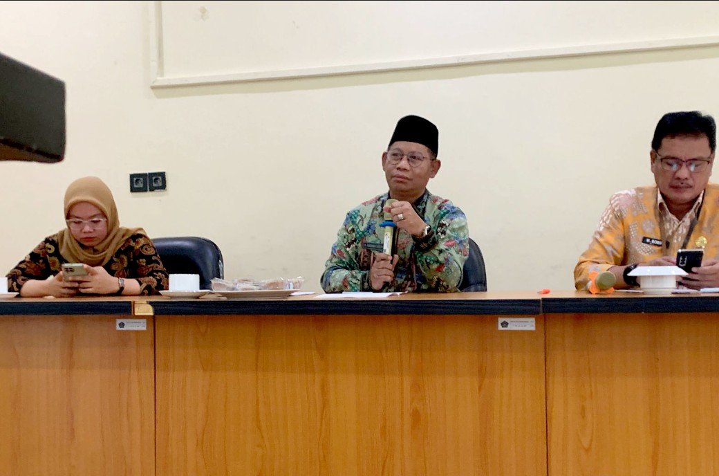 Kepala Kantor Wilayah (Kakanwil) Kementerian Agama Gorontalo Kaswad Sartono saat memberikan arakan di hadapan media Gorontalo soal Asta Protas/Hibata.id