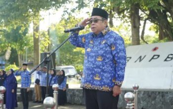 Wali Kota Gorontalo, Adhan Dambea saat memimpin apel Korps Pegawai Republik Indonesia (Korpri), Kamis, 17 Juli 2025. (Foto: Humas Pemkot Gorontalo)