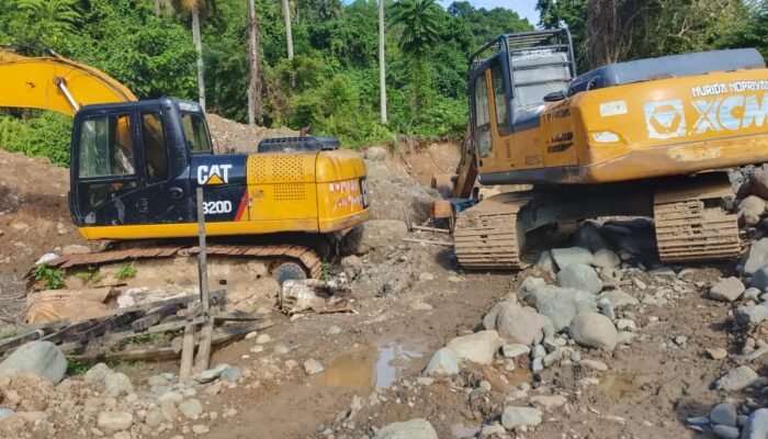 Polres Buol Diduga Terlibat, Polda Sulteng Diminta Ambil Alih Kasus Penyegelan Alat Berat di PETI Sungai Dopalak
