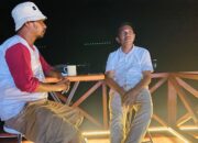 Awaluddin (Kemeja Putih), tokoh adat muda Lalibo yang kini menjadi legislator DPRD Buteng/Hibata.id
