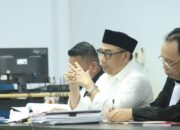 Mantan Bupati Bone Bolango, Hamim Pou saat menjaalani sudang kasus bantuan sosial (Bansos). Foto: TTim Media HP/Hibata.id