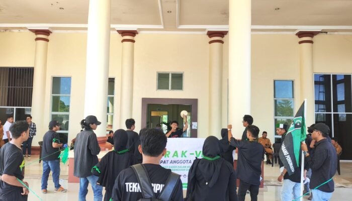HMI Pohuwato Sambangi Kantor Bupati, Tuding Pemda Pengecut dalam Menangani Kerusakan Lingkungan