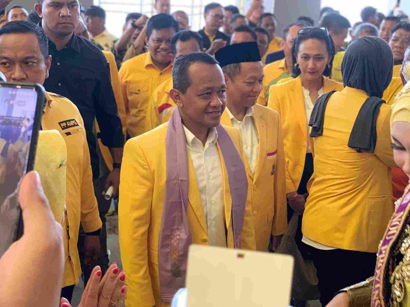Ketua Umum Partai Golkar, Bahlil Lahadalia saat menghadiri Musyawarah Daerah (MUSDA) IV DPD Partai Golkar Provinsi Gorontalo. (Foto: Dok. Hibata.id)