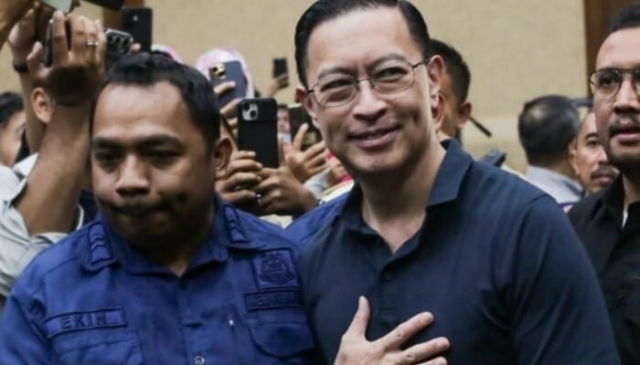 Tom Lembong dan ‘Karpet Merah’ Abolisi Prabowo, Ada Apa di Balik Layar?