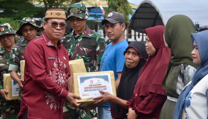 Baznas Bone Bolango Salurkan Bantuan Kemanusiaan di Penutupan TMMD ke-125