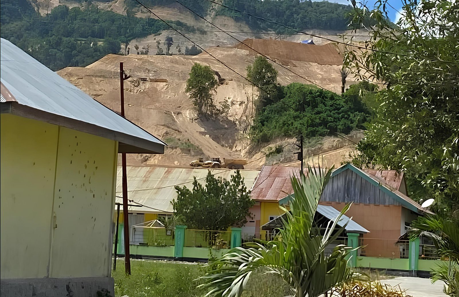 SDN 04 Buntulia yang terletak di Desa Hulawa merasakan langsung dampak lingkungan dari operasi tambang PGP/Hibata.id