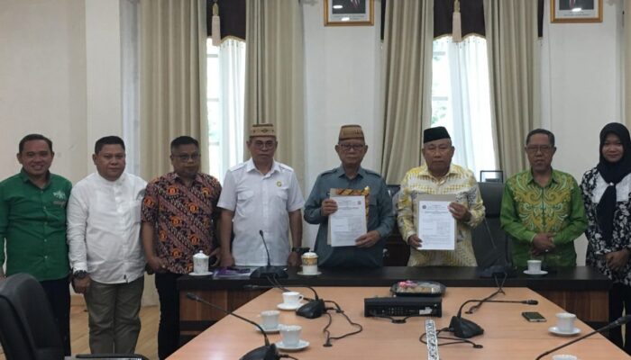 Dukung Anak Muda Kuliah, Bupati Ismet Pasang Badan untuk UNUGO