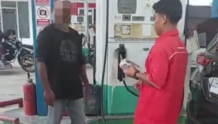 Diduga Ada Penyalahgunaan BBM Subsidi, Soni Samoe Ngamuk di SPBU Paguat: Minta Polres Turun Tangan