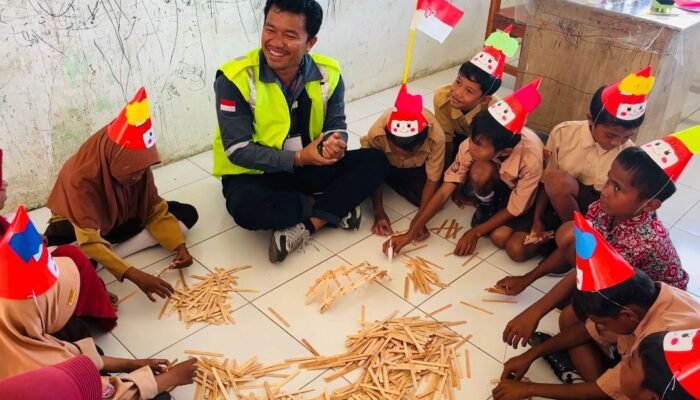 Kelas Inspirasi Hadir di Buton Tengah, Ratusan Siswa Dapat Motivasi Profesi