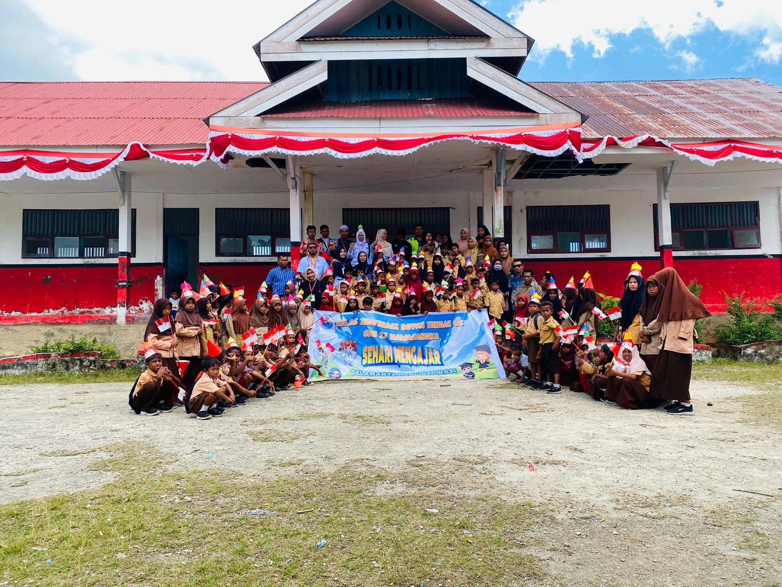 Kelas Inspirasi Hadir di Buton Tengah, Ratusan Siswa Dapat Motivasi Profesi/Hibata.id