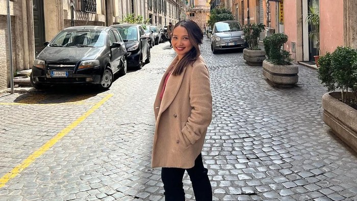 Profil Salsa Erwina, Influencer yang Tantang Debat Anggota DPR Ahmad Sahroni/Foto: Instagram/salsaer/Hibata.id