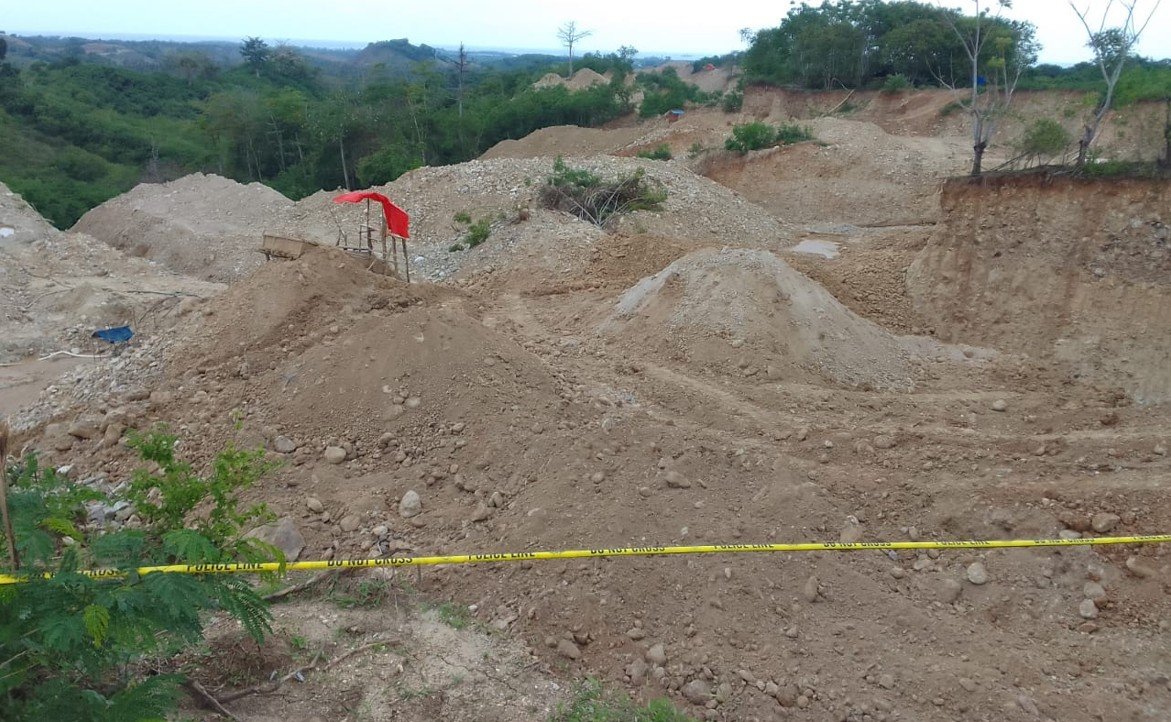 Lokasi Pertambangan Emas Tanpa Izin (PETI) di Kecamatan Dengilo dan Bulangita, Kabupaten Pohuwato yang dilingkari garis Polisi/Hibata.id