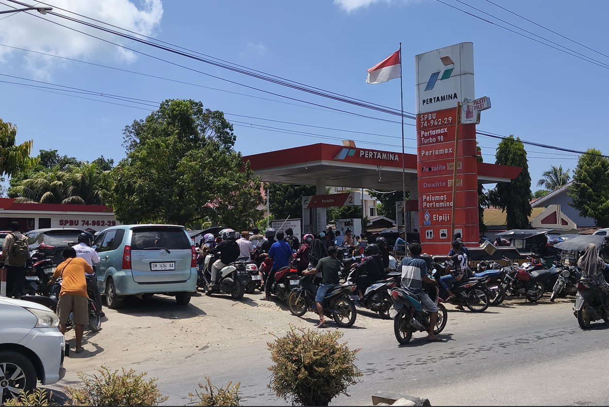Kondisi Kabupaten Pohuwato yang tengah dilanda kelangkaan BBM sejak 26 September 2025/Hibata.id