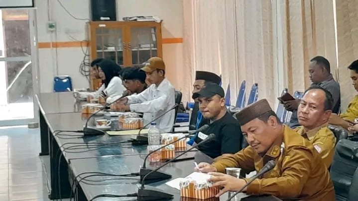 Rapat dengar pendapat (RDP) antara DPRD Pohuwato, PMII Cabang Pohuwato dan Perindagkop/Hibata.id