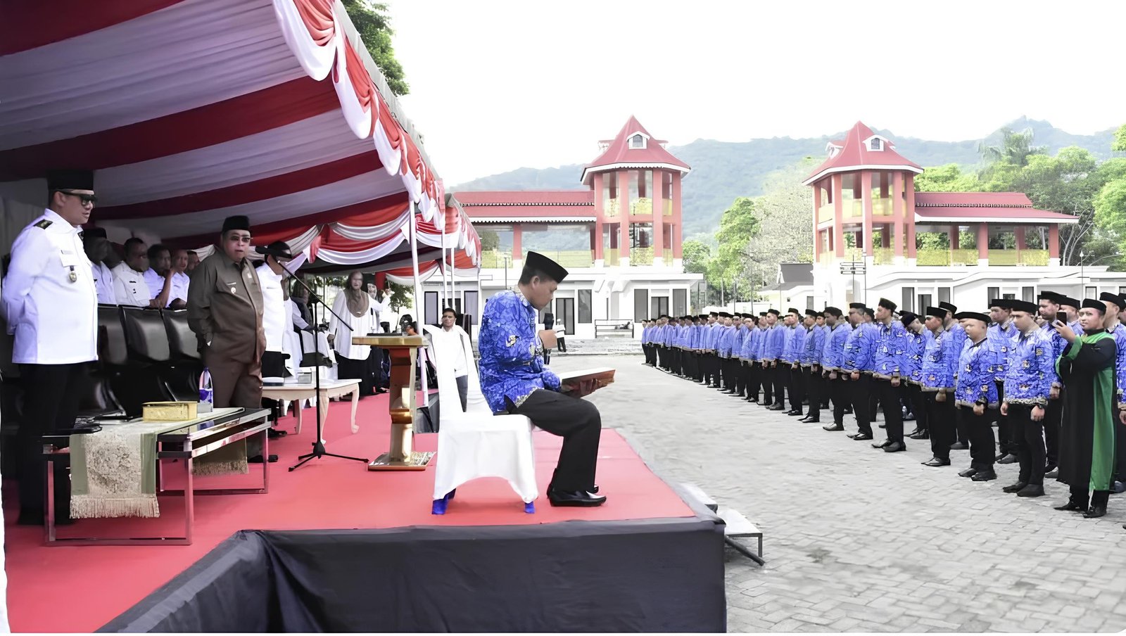 Sebelum pelantikan Pegawai Pemerintah dengan Perjanjian Kerja (PPPK) tahap II dan pegawai paruh waktu (PW) di lingkungan Pemerintah Kota Gorontalo. (Foto: Humas Pemkot Gorontalo)