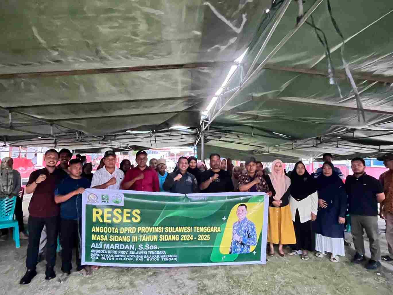 Anggota DPRD Sulawesi Tenggara, Ali Mardan saat melakukan agenda Reses Masa Sidang III Tahun 2024–2025 dengan menyambangi sejumlah titik di Kabupaten Buton Tengah (Buteng), Jumat, 3 Oktober 2025. (Foto: Dok. Istw)