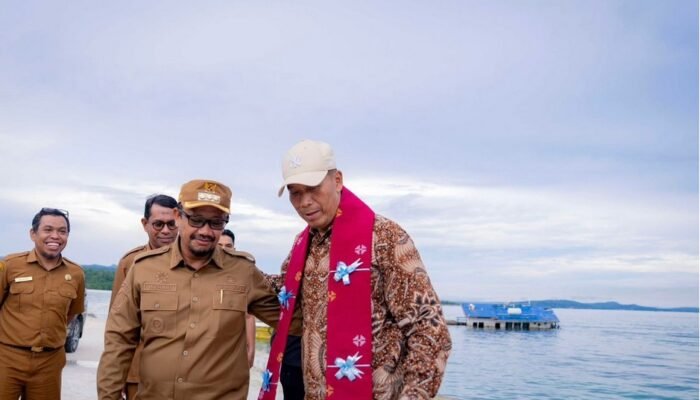 Wamendikti Prof. Fauzan Kunjungi Buton Tengah, Dorong Pendidikan dan UMKM