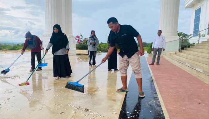 Nyaris Telan Korban, Plafon Kantor Bupati Buton Tengah Ambruk Usai Diguyur Hujan