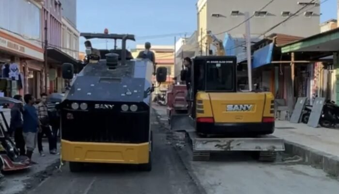 Jalan Jenderal Soeprapto Mulai Diperbaiki, Janji Adhan-Indra Dipenuhi