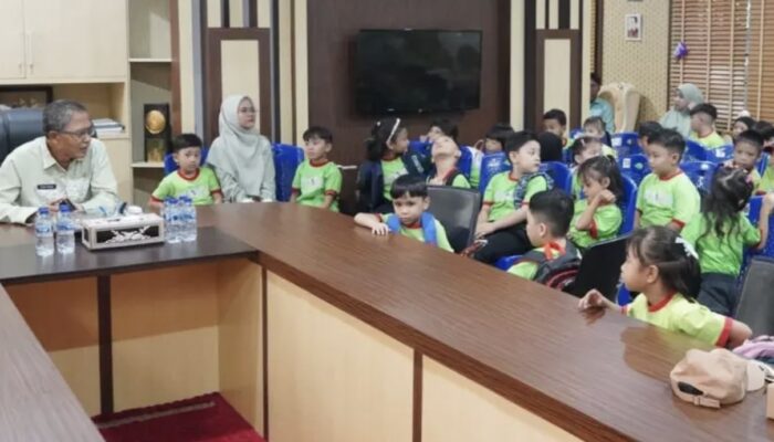 Sekda Ismail Apresiasi Cara Belajar Inovatif Brili Kids di Kantor Wali Kota