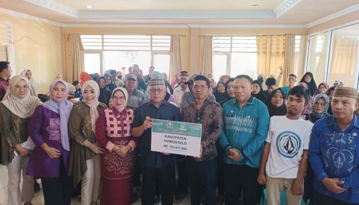 Bupati Sofyan Puhi Apresiasi Kemensos atas Penyaluran Bantuan ATENSI di Gorontalo