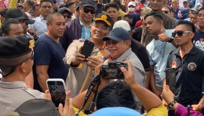 Demo Asik ala Adhan Dambea, Lagu Timur Iringi Ribuan ASN