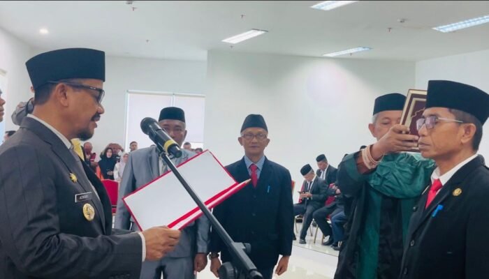 Bupati Buton Tengah Resmi Lantik Pj Sekda, 54 Pejabat Ikut Dirotasi