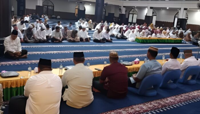 Dzikir dan Doa Warnai Puncak HUT ke-352 Kabupaten Gorontalo di Masjid Agung