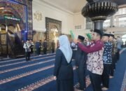 Pelantikan Pejabat di Kabgor: Kain Kafan Jadi Peringatan Moral Anti-Korupsi