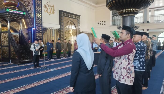 Pelantikan Pejabat di Kabgor: Kain Kafan Jadi Peringatan Moral Anti-Korupsi