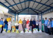 Bupati Buton Tengah Salurkan Bantuan Modal Usaha dan Pembangunan Masjid