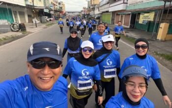 Ketua Komisi II DPRD Gorontalo Mikson Yapanto Ikut Gorontalo Half Marathon 7 Ketua Komisi II DPRD Provinsi Gorontalo, Mikson Yapanto bersama anggota/Hibata.id