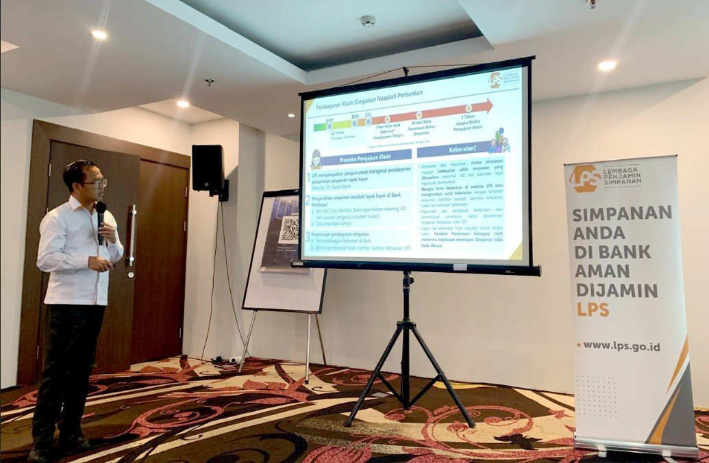 Prayitno Amigoro Deputi Kepala Kantor Perwakilan LPS III - Sulawesi, Maluku, Papua dalam pertemuan bersama media di Gorontalo/Hibata.id