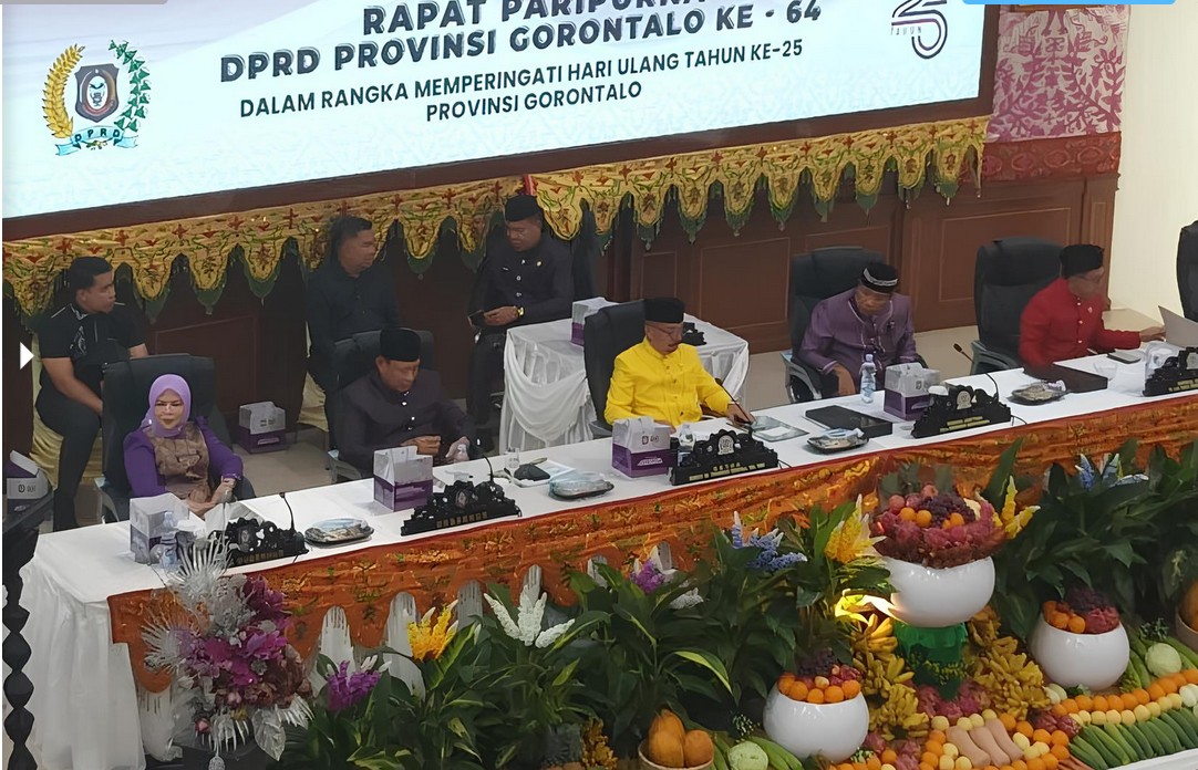 Ketika Rapat Paripurna HUT ke-25 digelar, ruang sidang DPRD seakan menghadirkan perjalanan panjang pembangunan daerah/Hibata.id