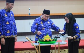 Adhan Dambea Tekankan Peran Generasi Muda di Peringatan Hari AIDS Sedunia 6 Wali Kota Gorontalo Adhan Dambea dalam sambutannya menekankan pentingnya menyiapkan generasi muda menuju Indonesia Emas/Hibata.id