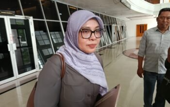 Femmy Udoki Pastikan DPRD Tindaklanjuti Tuntutan Kades Cabut PMK 81/2025 8 Anggota Komisi I, Kristina Mohamad Udoki atau yang akrab disapa Femmy/Hibata.id
