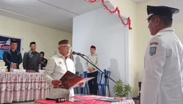 Bupati Gorontalo Lantik Penjabat Kepala Desa Hutabohu, Tegaskan Transparansi