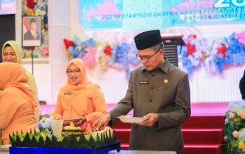 Sekda Kota Gorontalo: Peran DWP Krusial dalam Pendidikan Anak Bangsa 5 Sekretaris Daerah Kota Gorontalo Dr. Ir. Ismail Madjid/Hibata.id