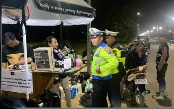 Rotator Biru Mengawal Kota: Patroli Terpadu Banyuasin Redam Gangguan Kamtibmas 3 Personel Samapta telah menerima arahan tegas dari pimpinan/Hibata.id